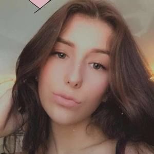 Meet your Posher, Desi